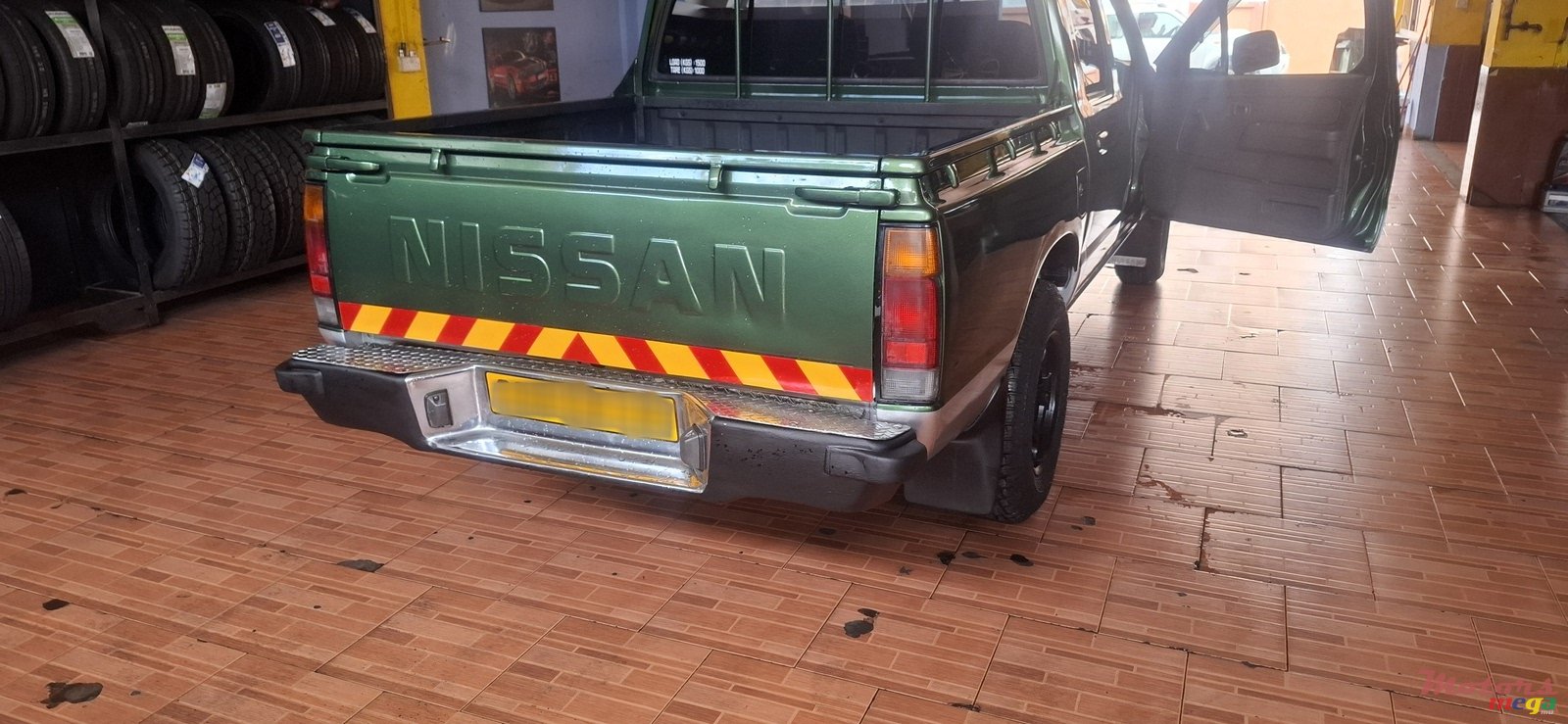 1999' Nissan photo #3