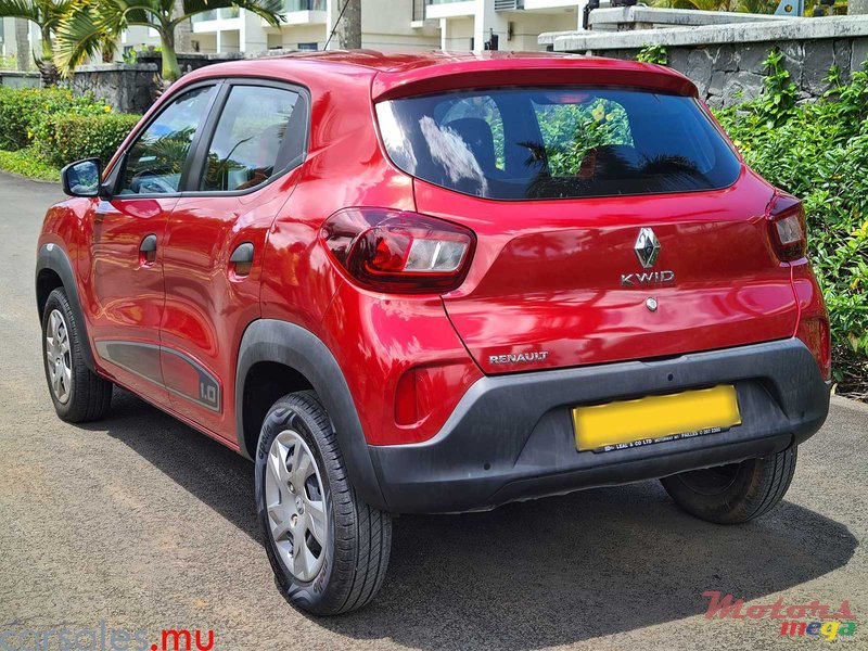 2021' Renault Kwid 1.0 RXT photo #3