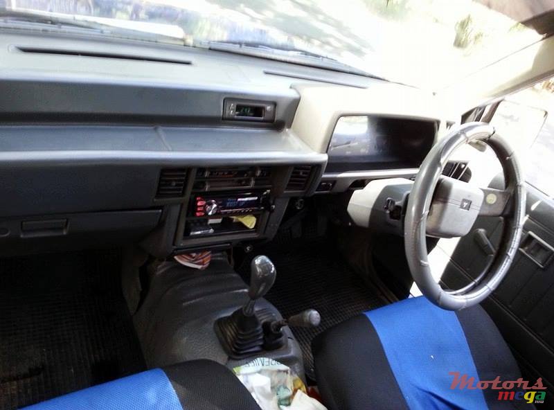 1998' Mitsubishi L 200 photo #1