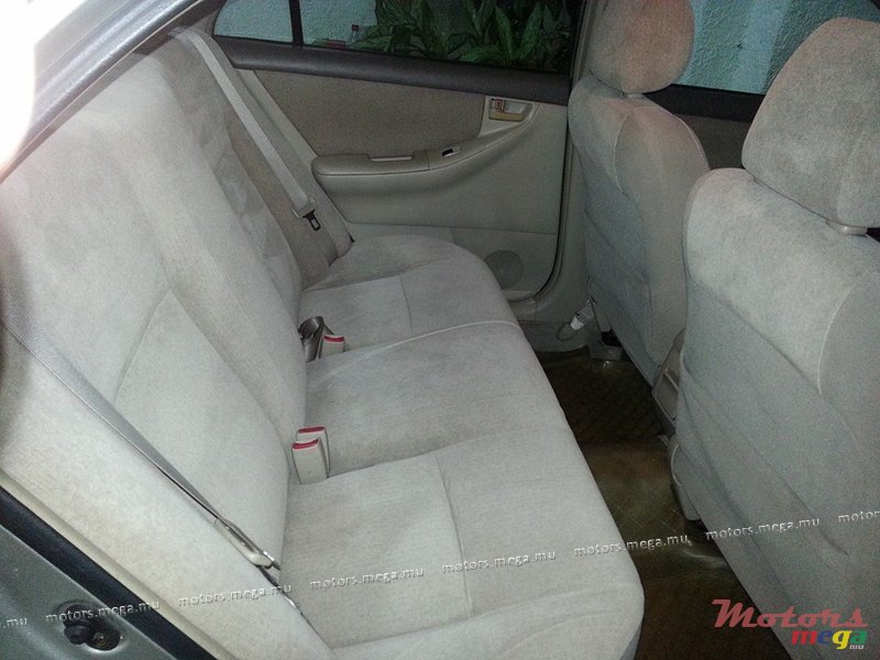 2004' Toyota Corolla GLI (LOCAL) Japan photo #3