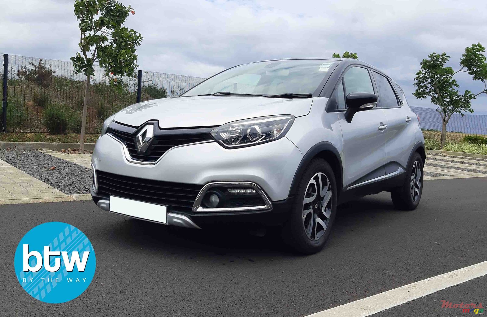 2015' Renault Captur photo #2