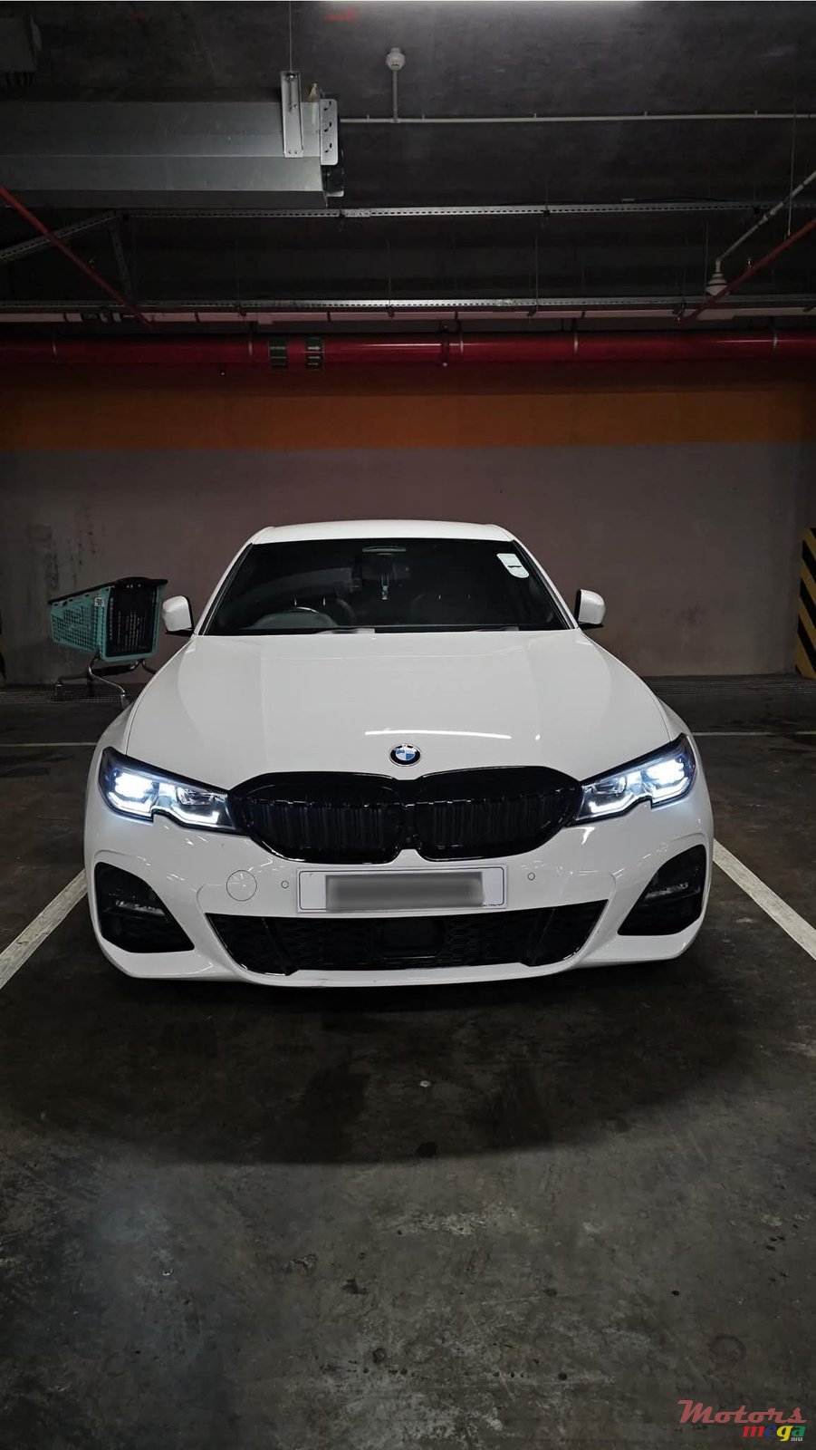 2022' BMW 3 Series photo #1