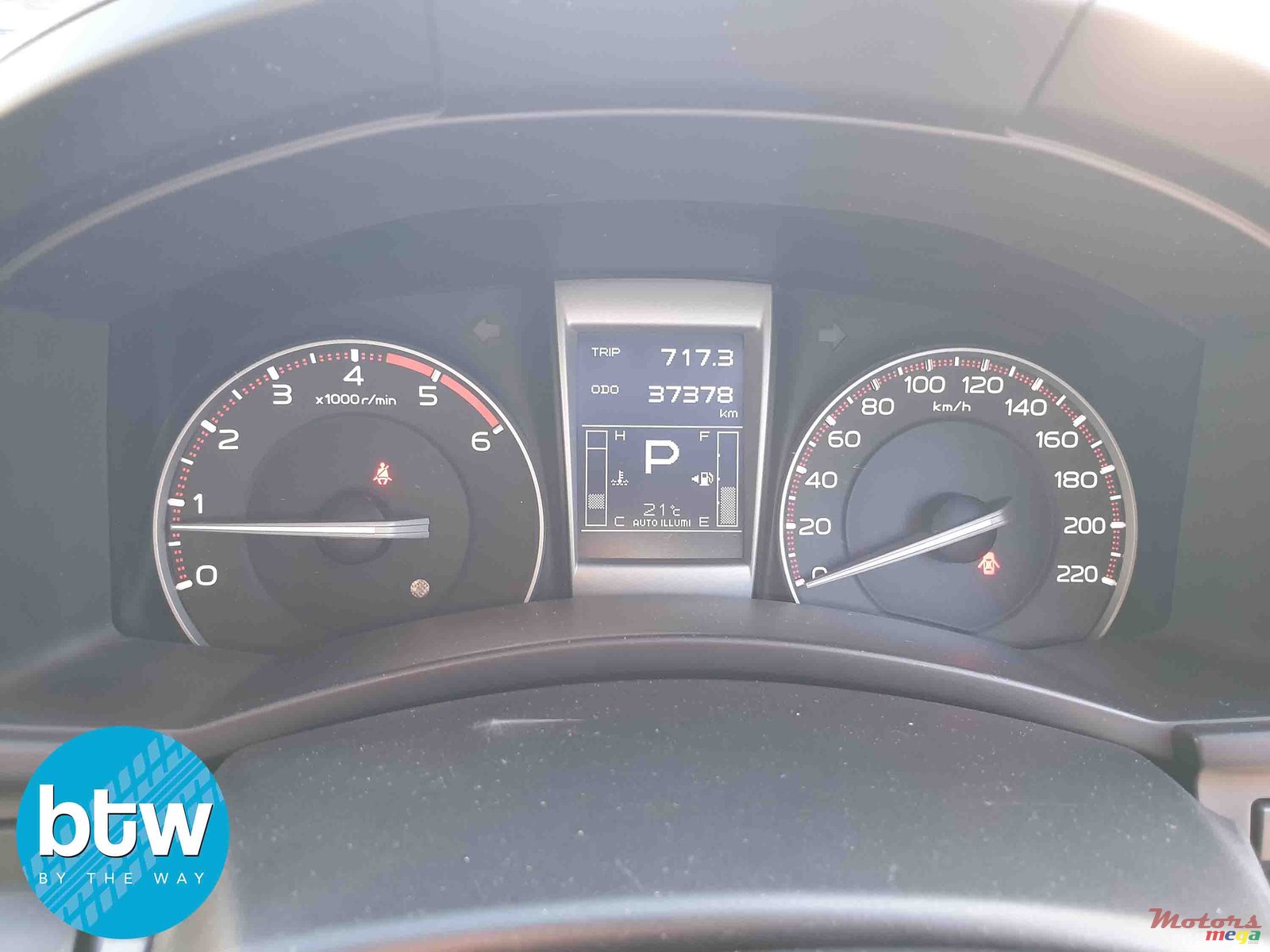 2015' Isuzu KB Series 300 2WD photo #7