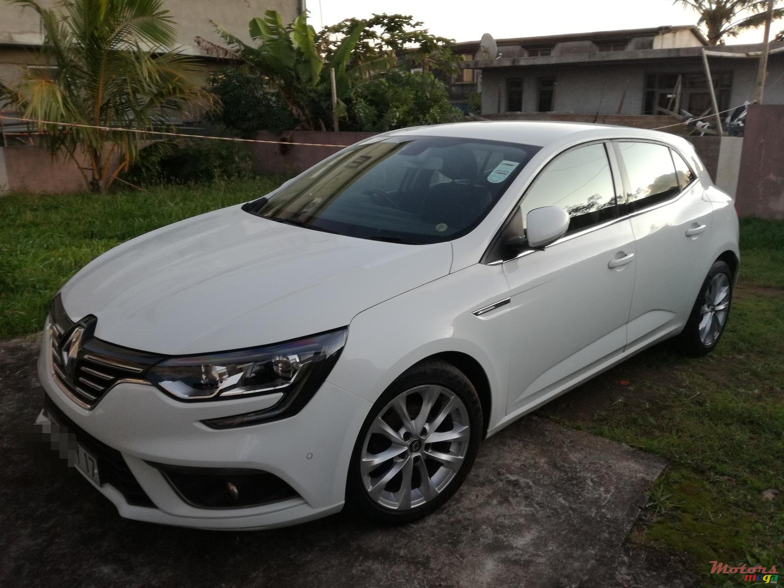 2017' Renault Megane Intens photo #3
