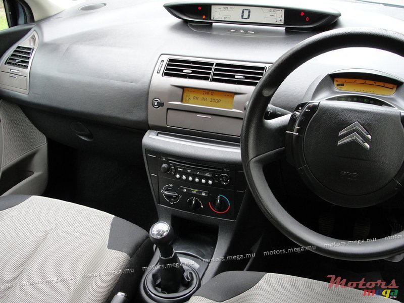 2005' Citroen C4 photo #2