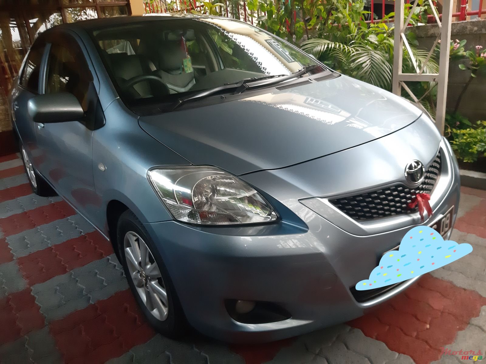 2009' Toyota Yaris photo #1