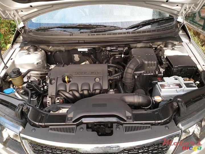 2012' Kia Cerato AUTOMATIC photo #4