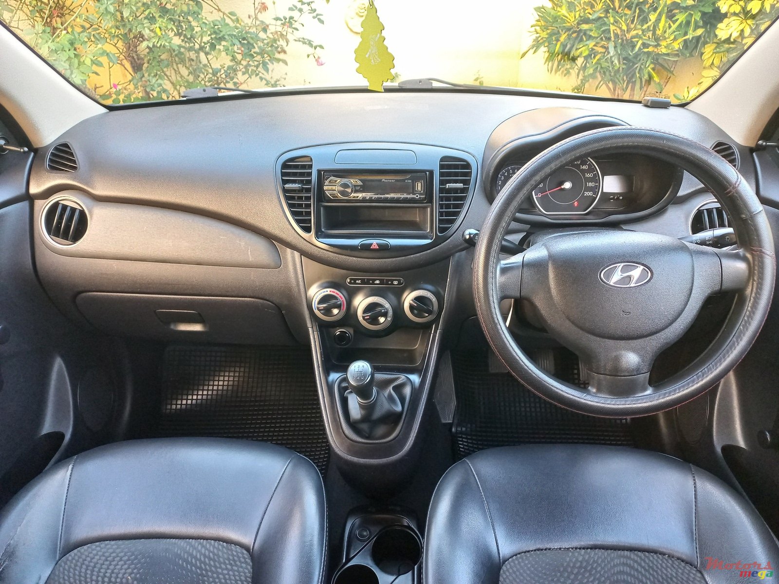 2014' Hyundai i10 MANUAL photo #5