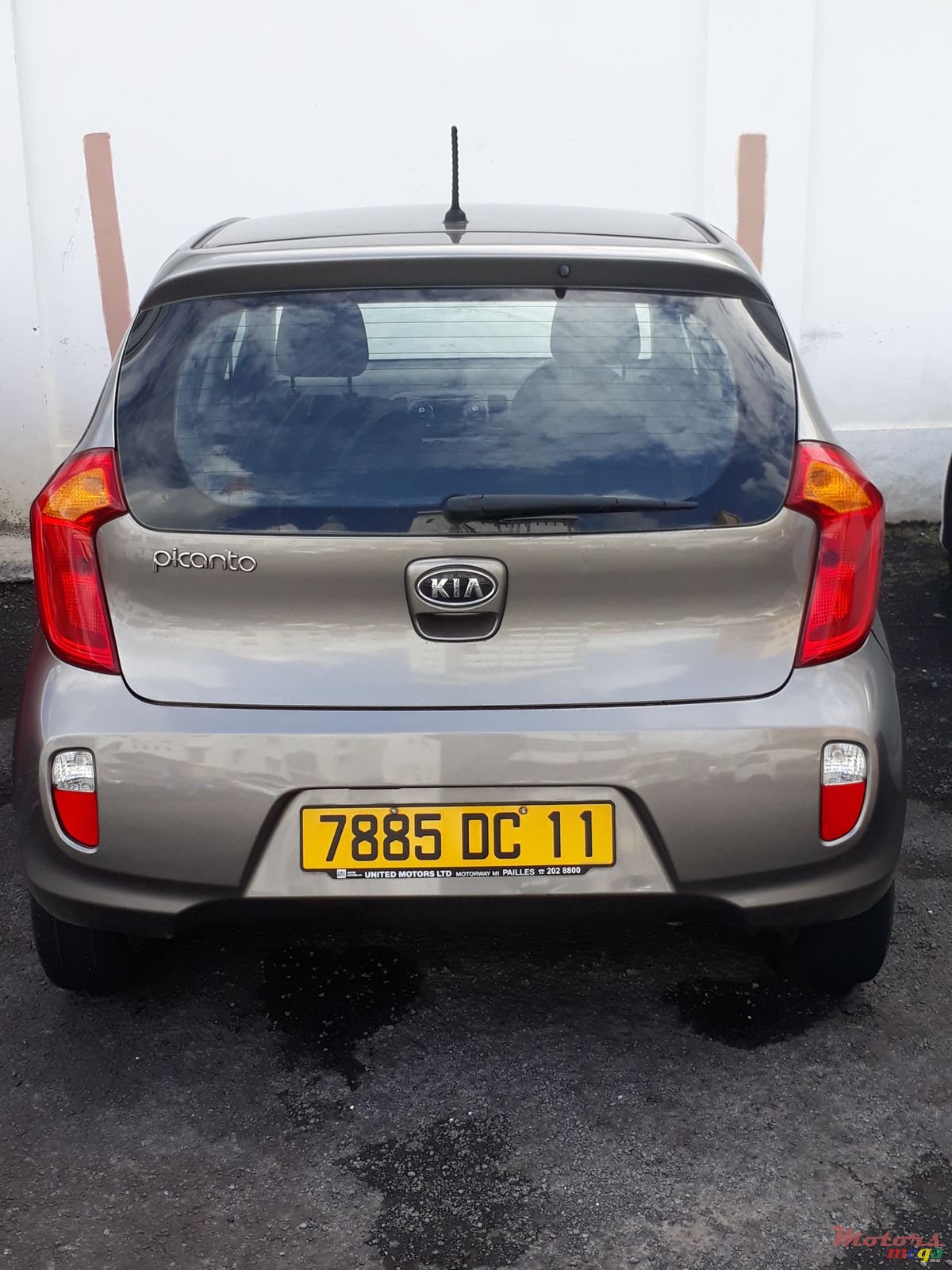 2011' Kia Picanto photo #2