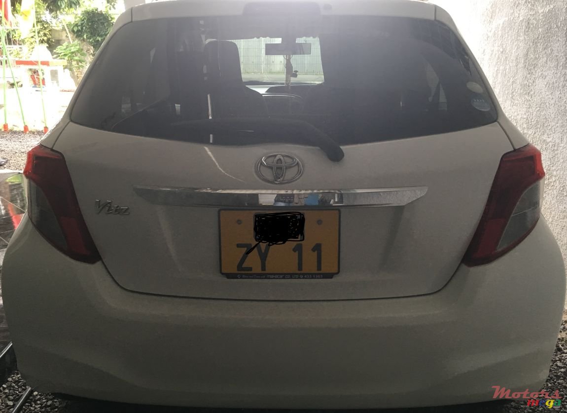 2011' Toyota Vitz photo #1