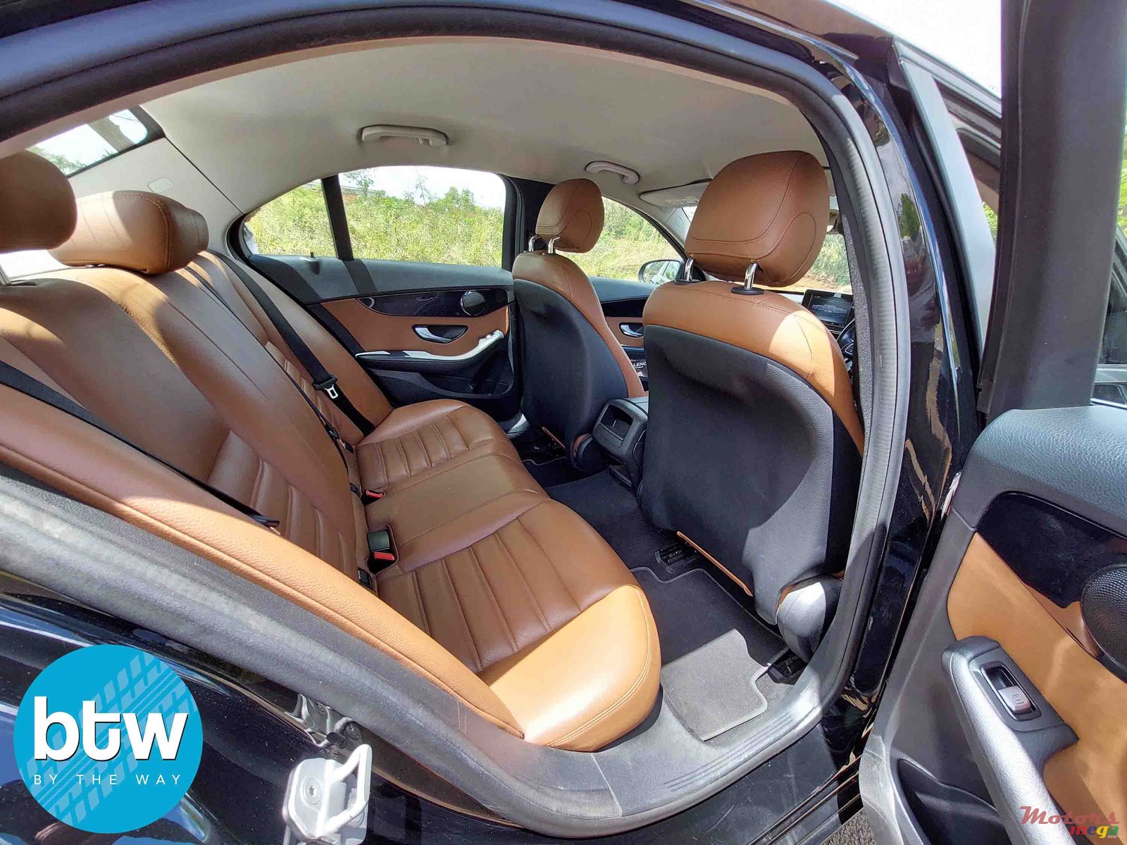 2015' Mercedes-Benz C-Class photo #4