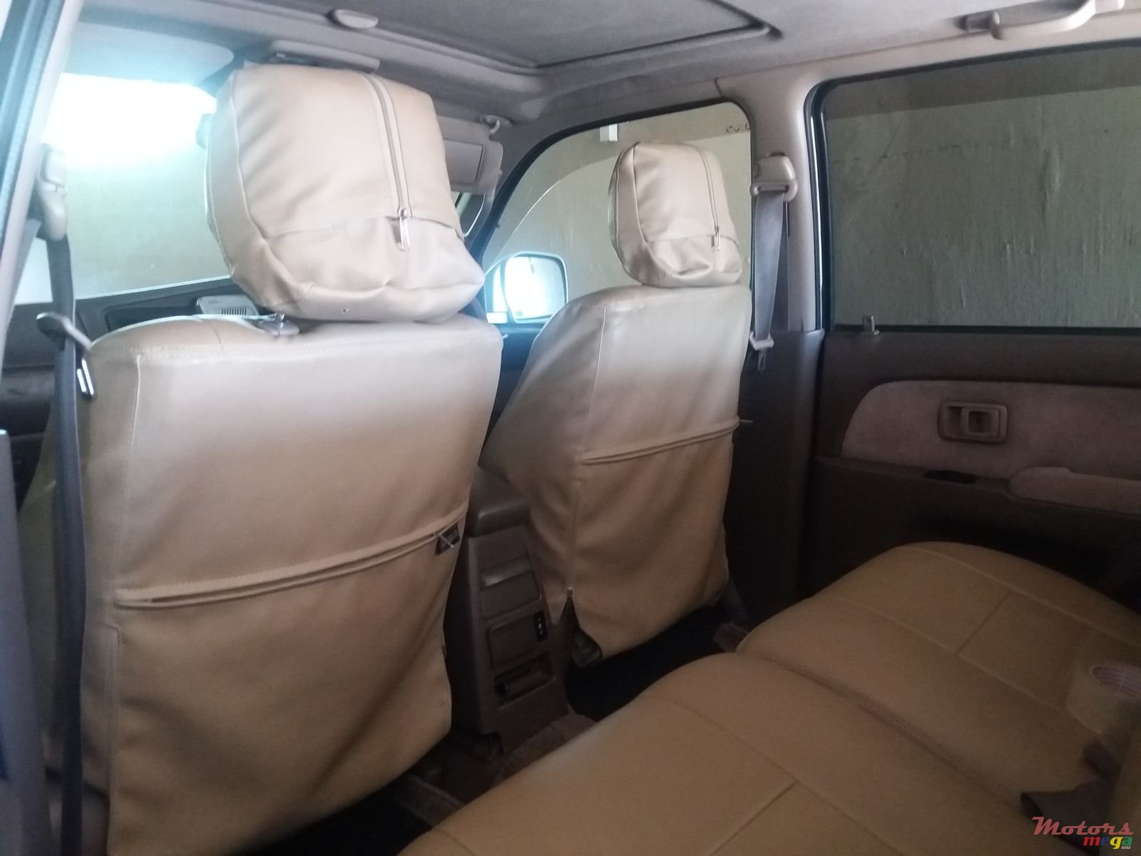 2002' Toyota Hilux photo #5