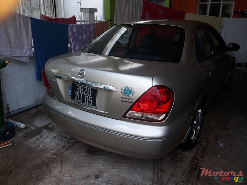 2005' Nissan Sunny photo #1