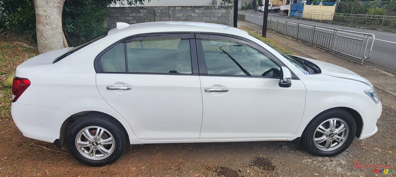 2014' Toyota Axio photo #3