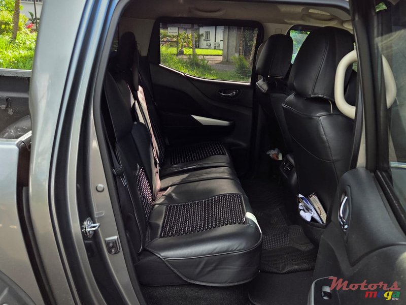 2019' Nissan Navara photo #6