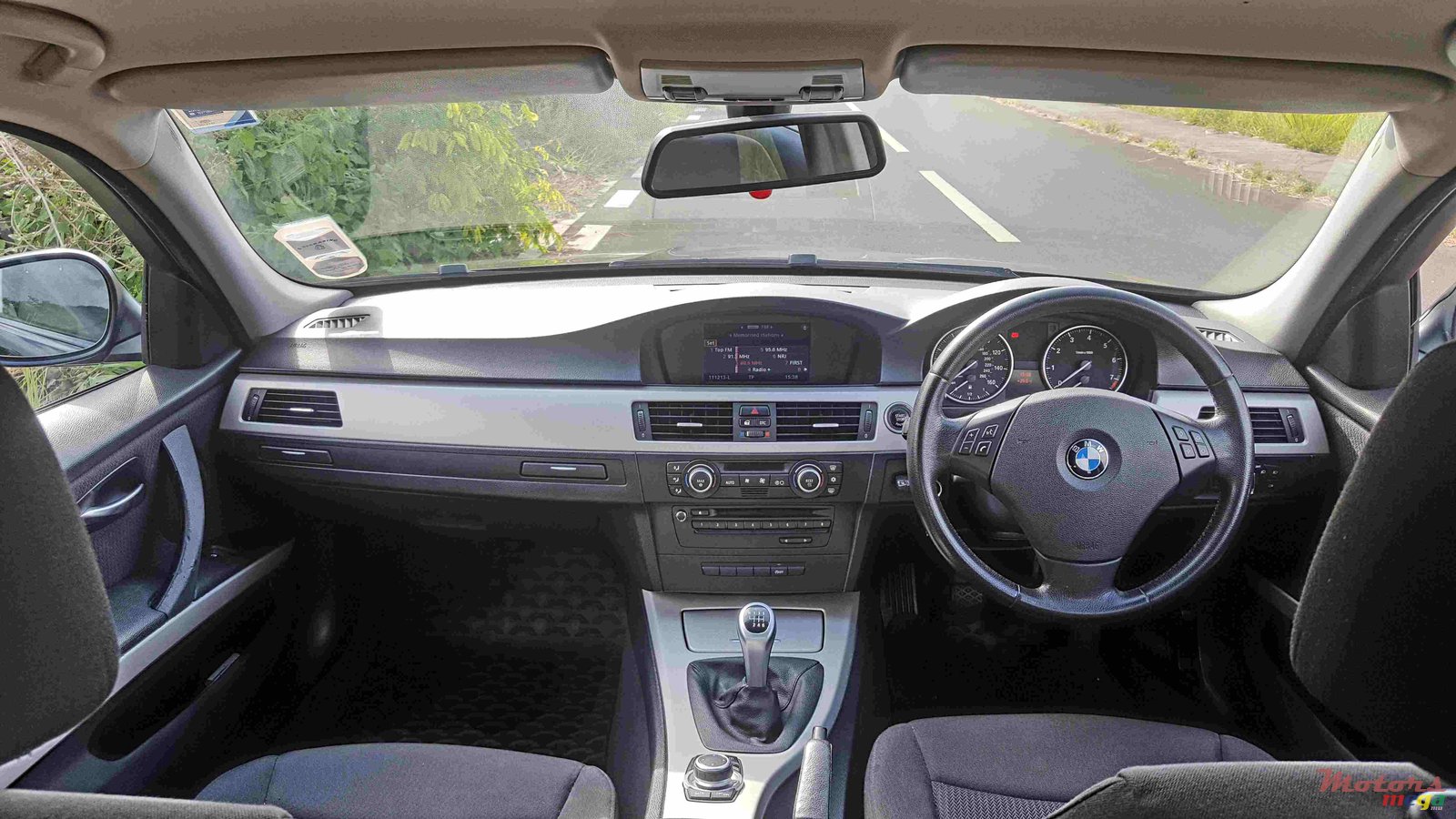 2010' BMW 3 Series E90 Facelift photo #7