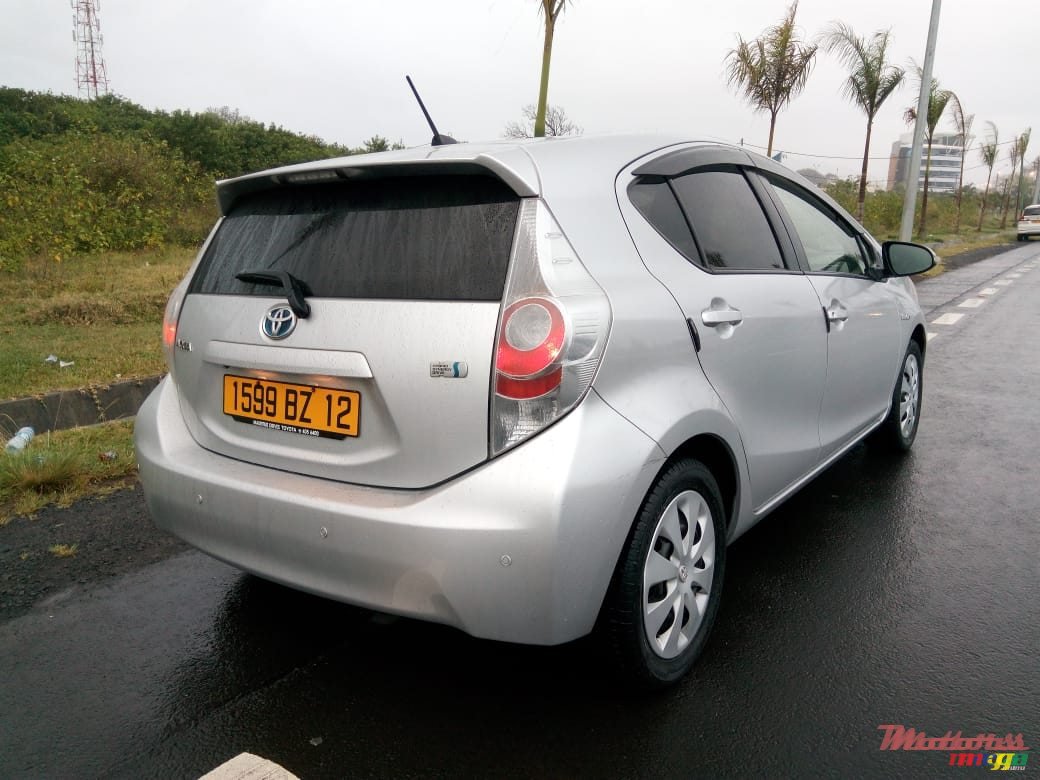 2012' Toyota photo #4