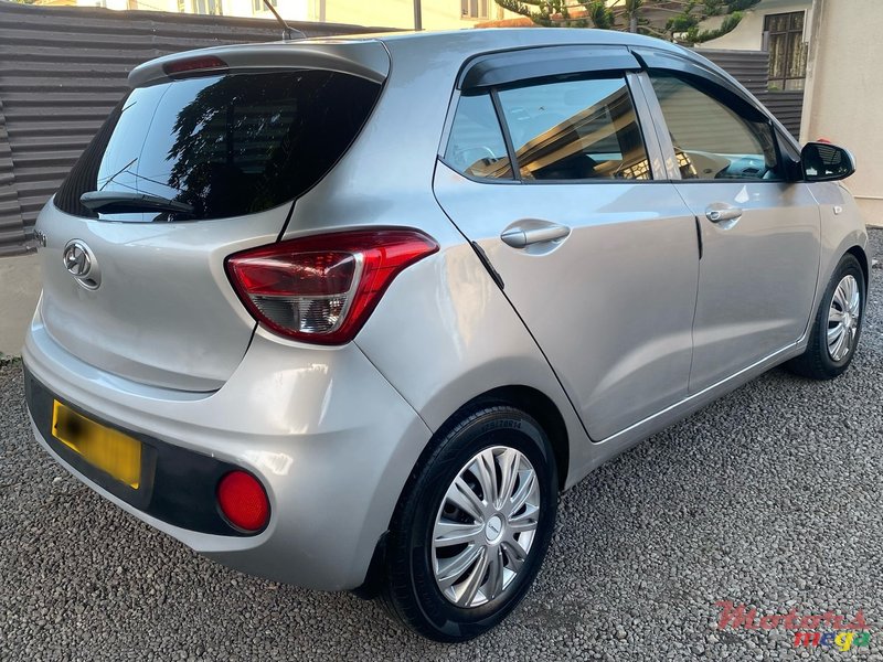 2018' Hyundai i10 Grand Auto photo #4