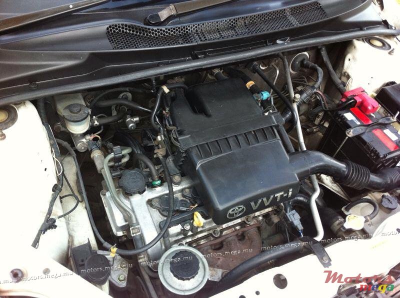 2002' Toyota photo #3