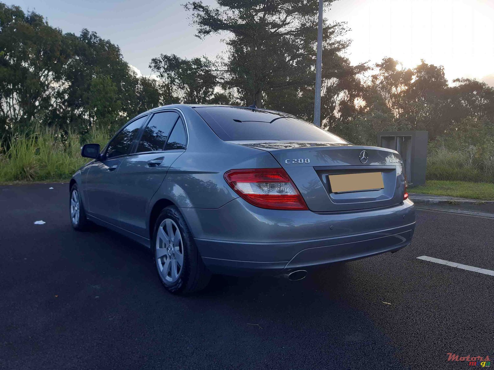 2009' Mercedes-Benz CL 200 photo #3