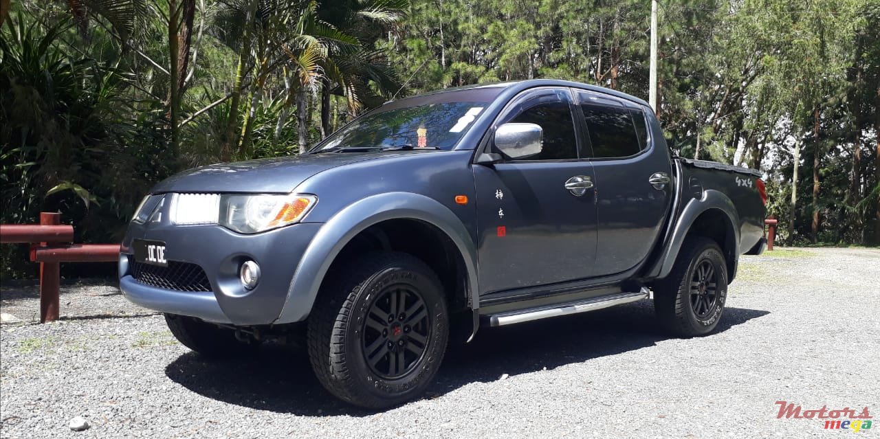 2008' Mitsubishi L 200 Sportero DID photo #2