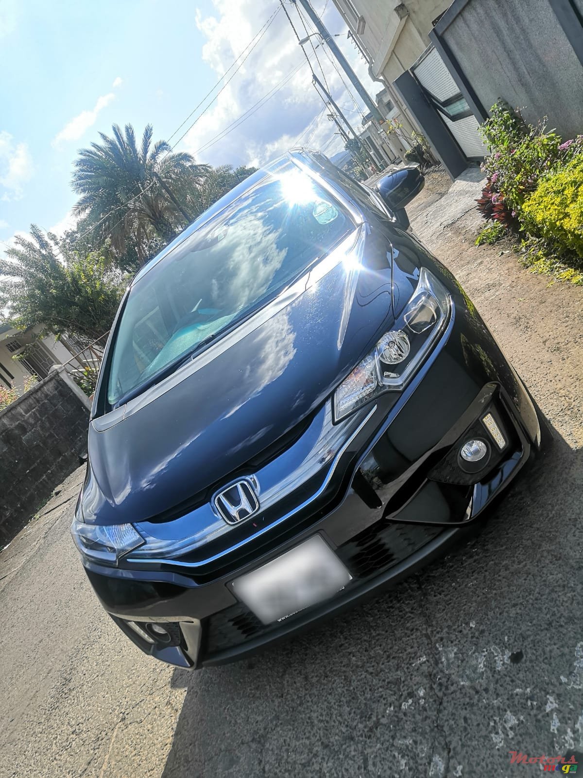 2015' Honda Fit Hybrid L package photo #1