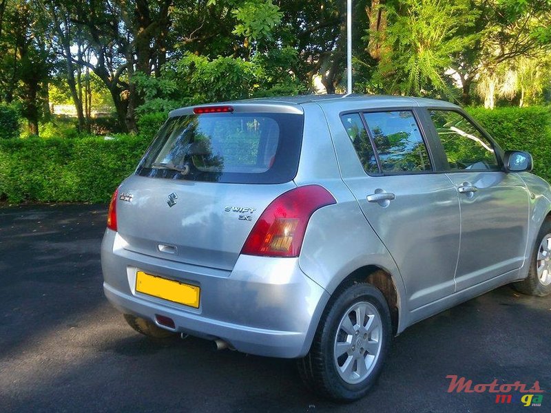 2007' Suzuki Swift photo #4