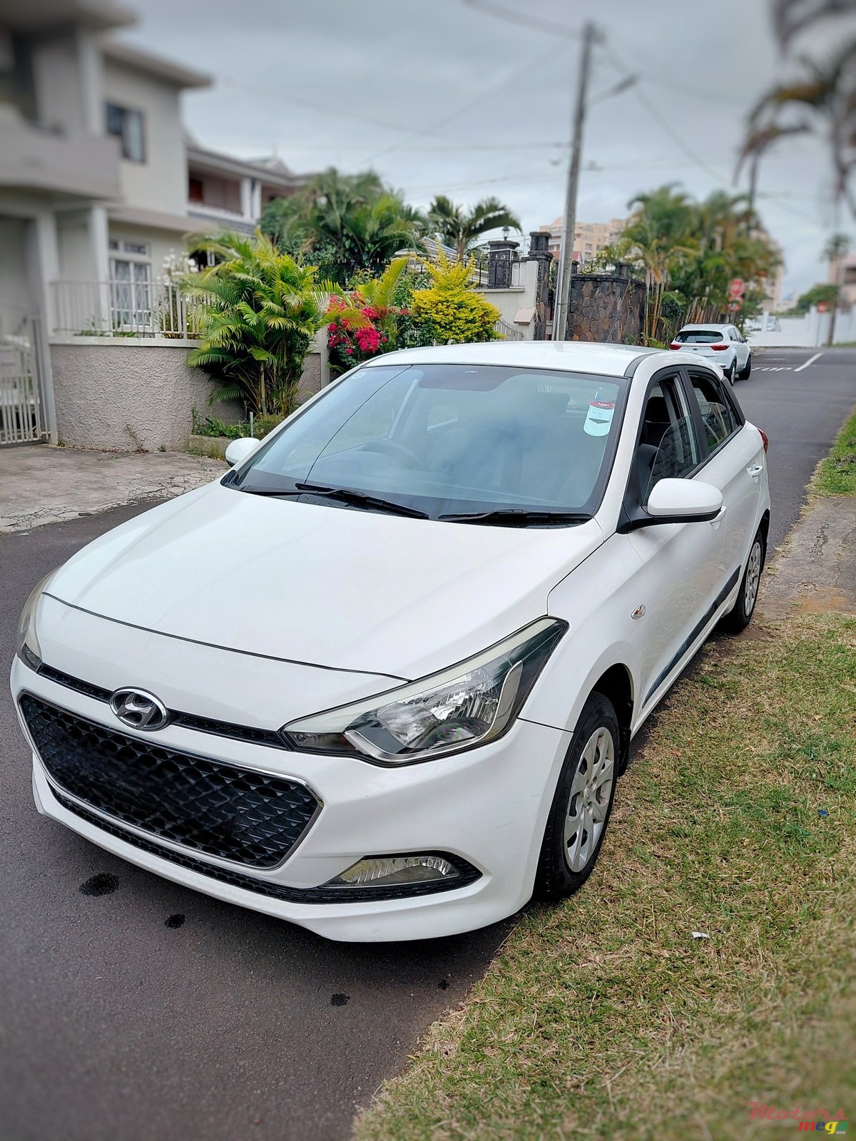 2017' Hyundai i20 photo #2