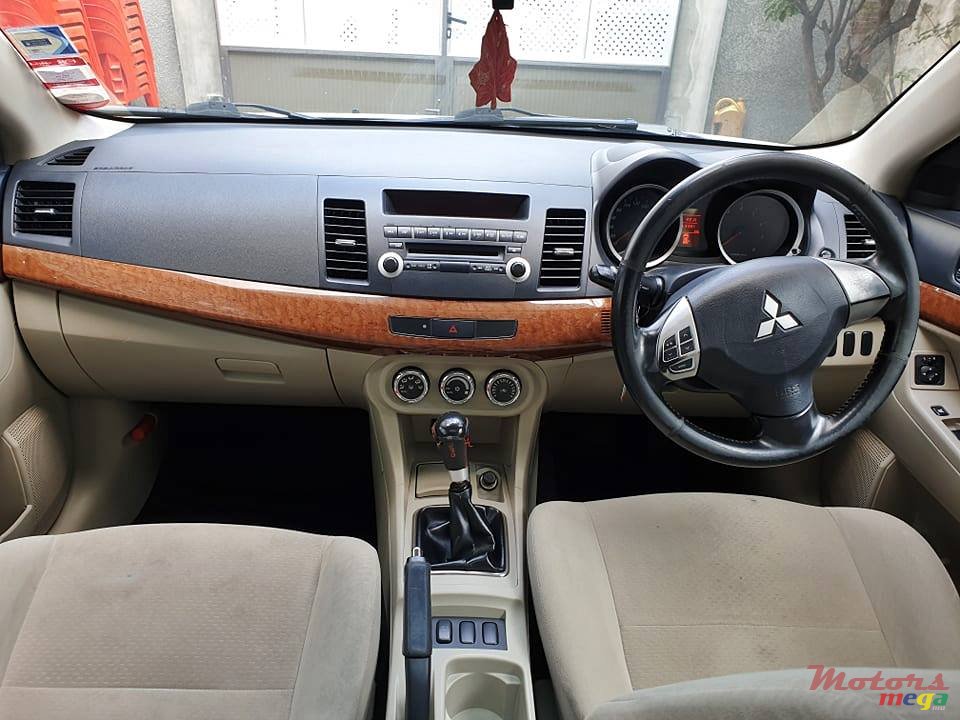 2011' Mitsubishi Lancer EX (54227164) photo #5