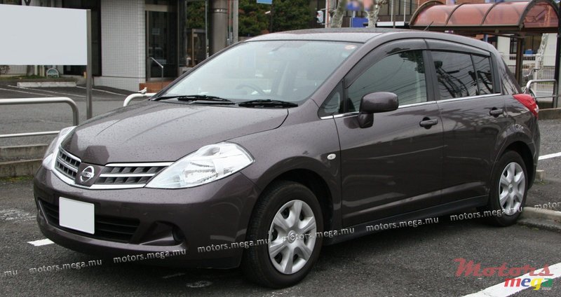 2007' Nissan Tiida photo #1