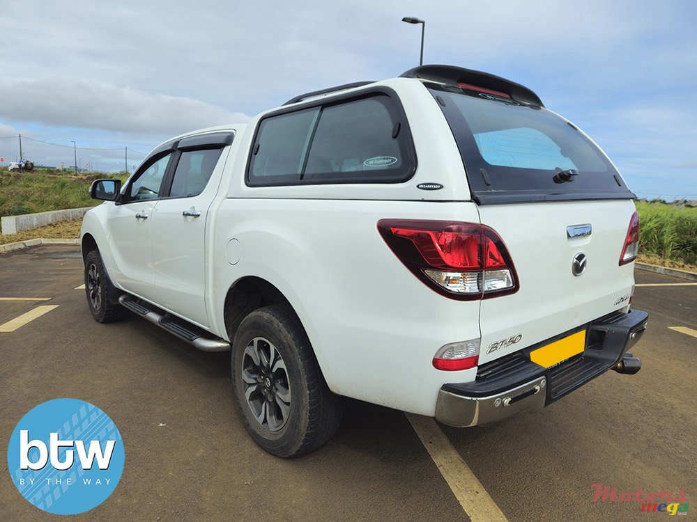 2021' Mazda BT-50 4X4 photo #3
