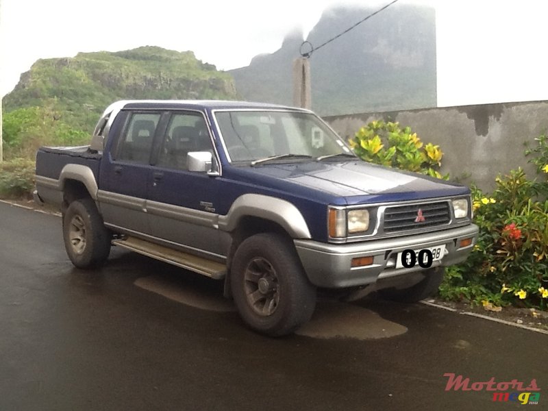 1998' Mitsubishi L 200 4x4 2.5 turbo diesel photo #1