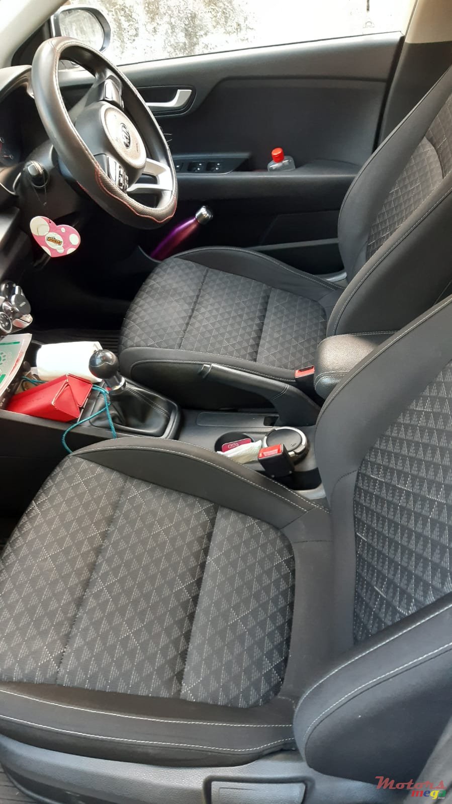 2019' Kia Rio photo #3