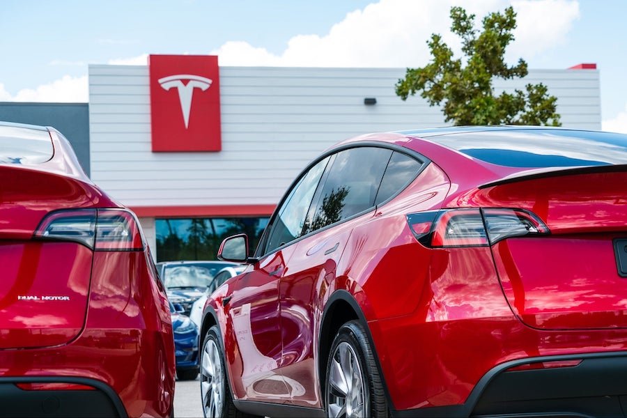 Tesla "rappelle" 285 000 voitures en Chine