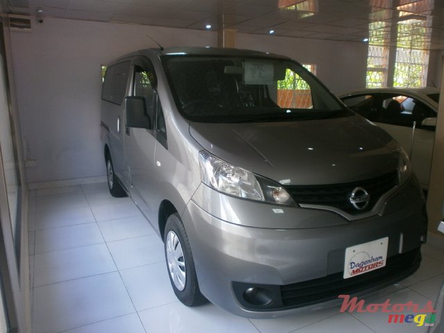 2015' Nissan NV 200 photo #1