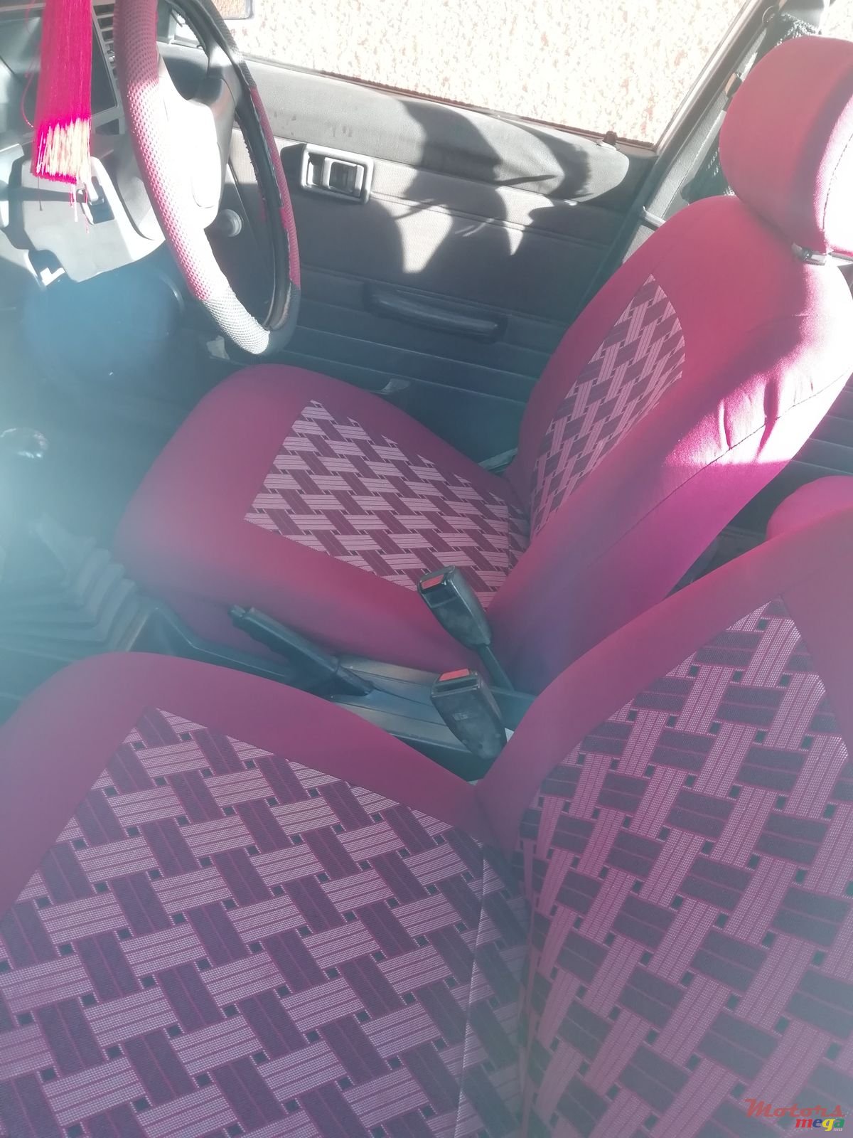 1989' Nissan Sunny photo #2