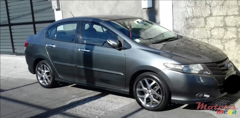 2010' Honda City photo #7