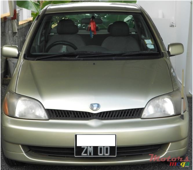 2000' Toyota photo #1