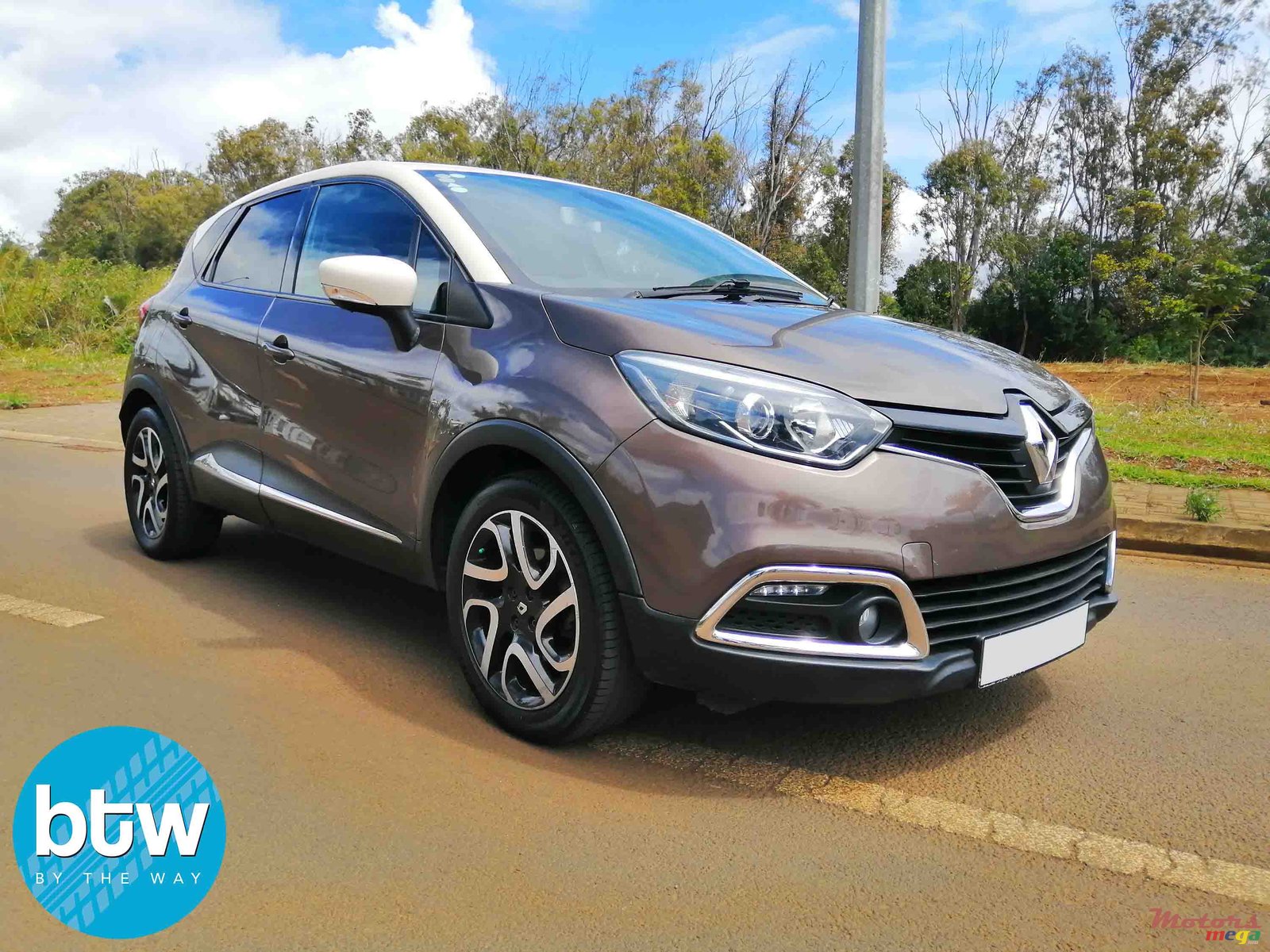 2014' Renault Captur photo #1