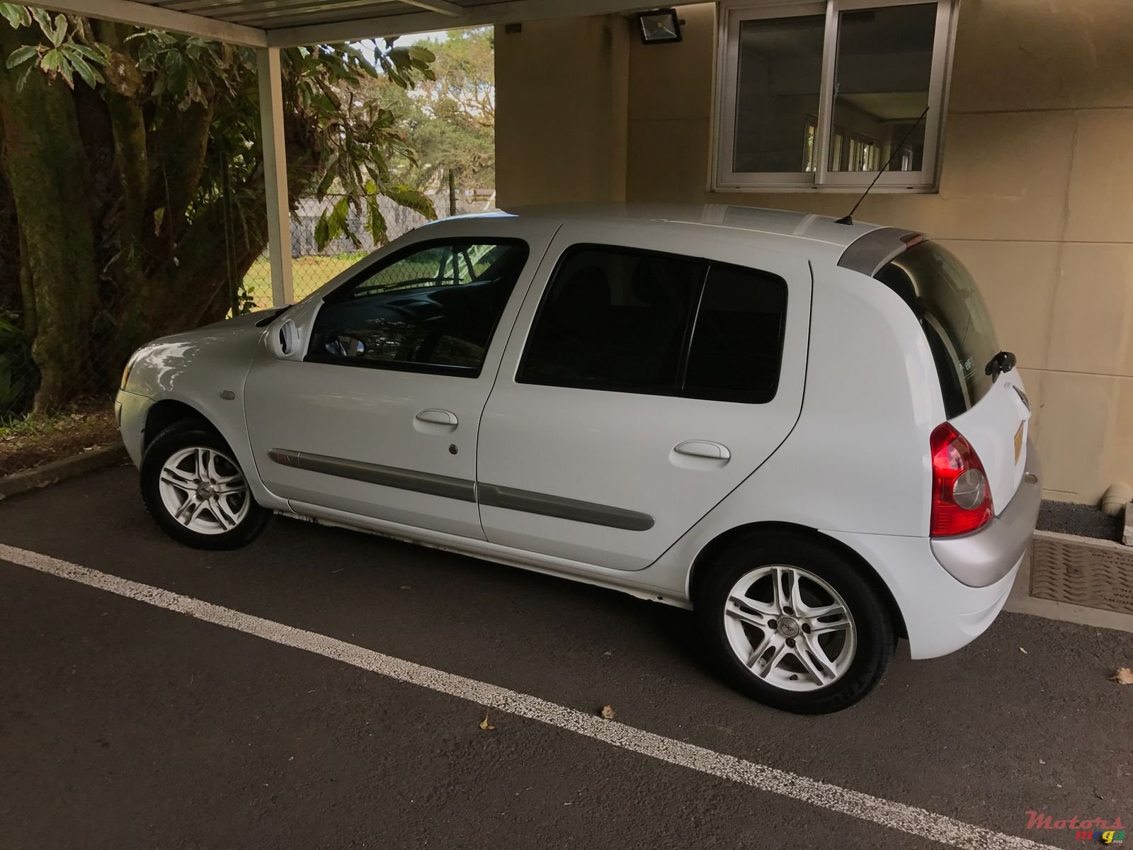 2006' Renault Clio 2 photo #4