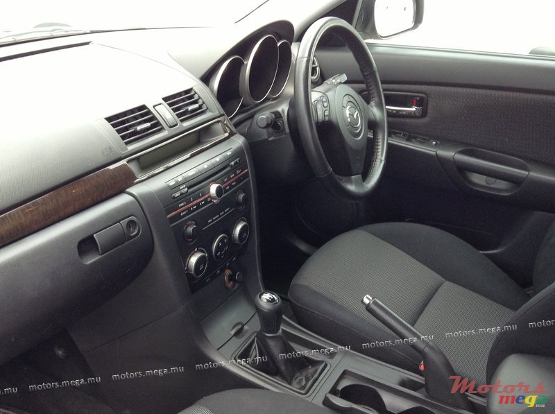 2009' Mazda 3 photo #4