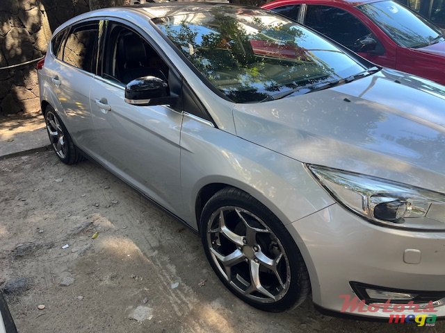 2019' Ford Focus ST LINE photo #3