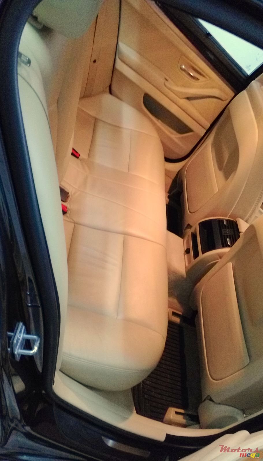 2014' BMW 5 Series photo #1