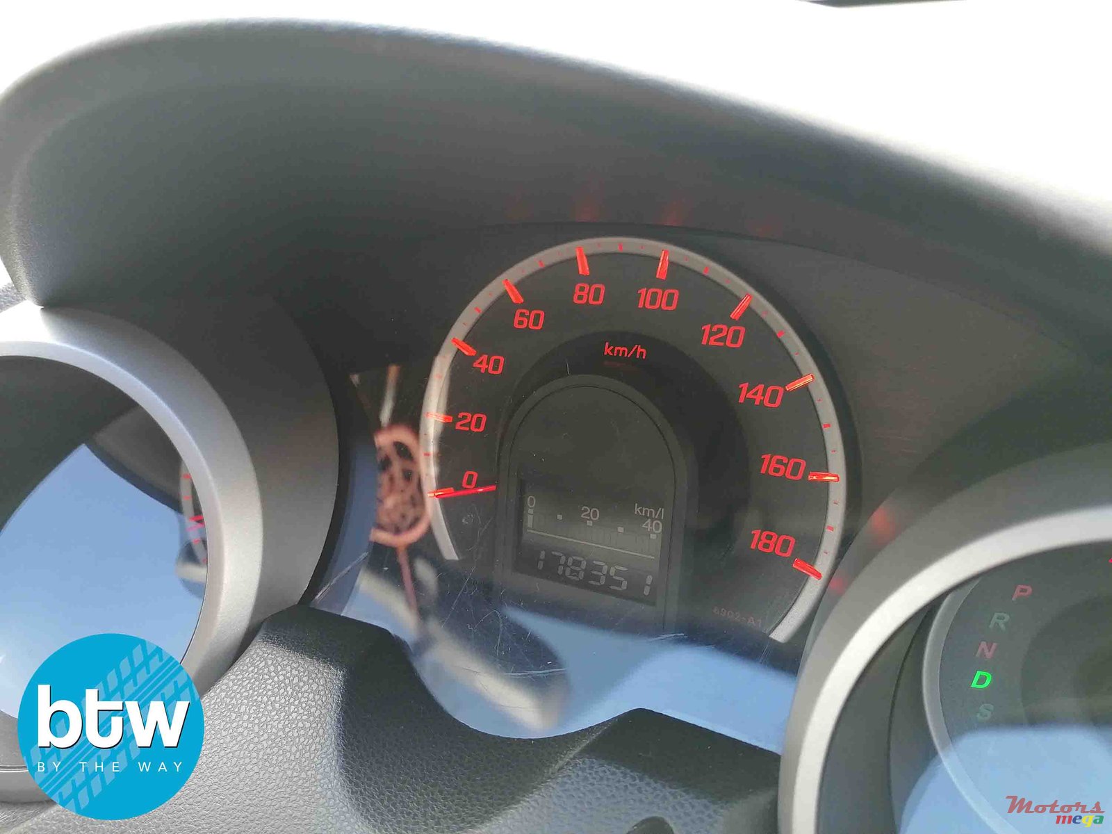 2010' Honda Fit photo #7