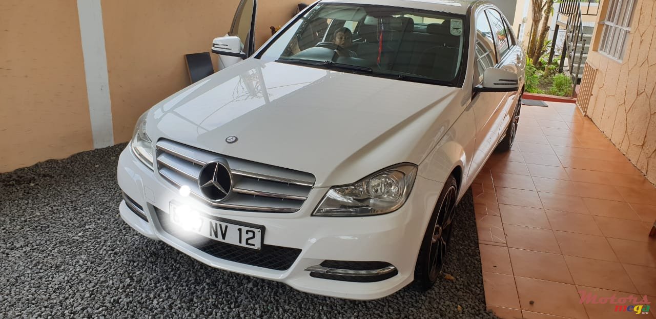 2012' Mercedes-Benz C-Class 180 photo #4