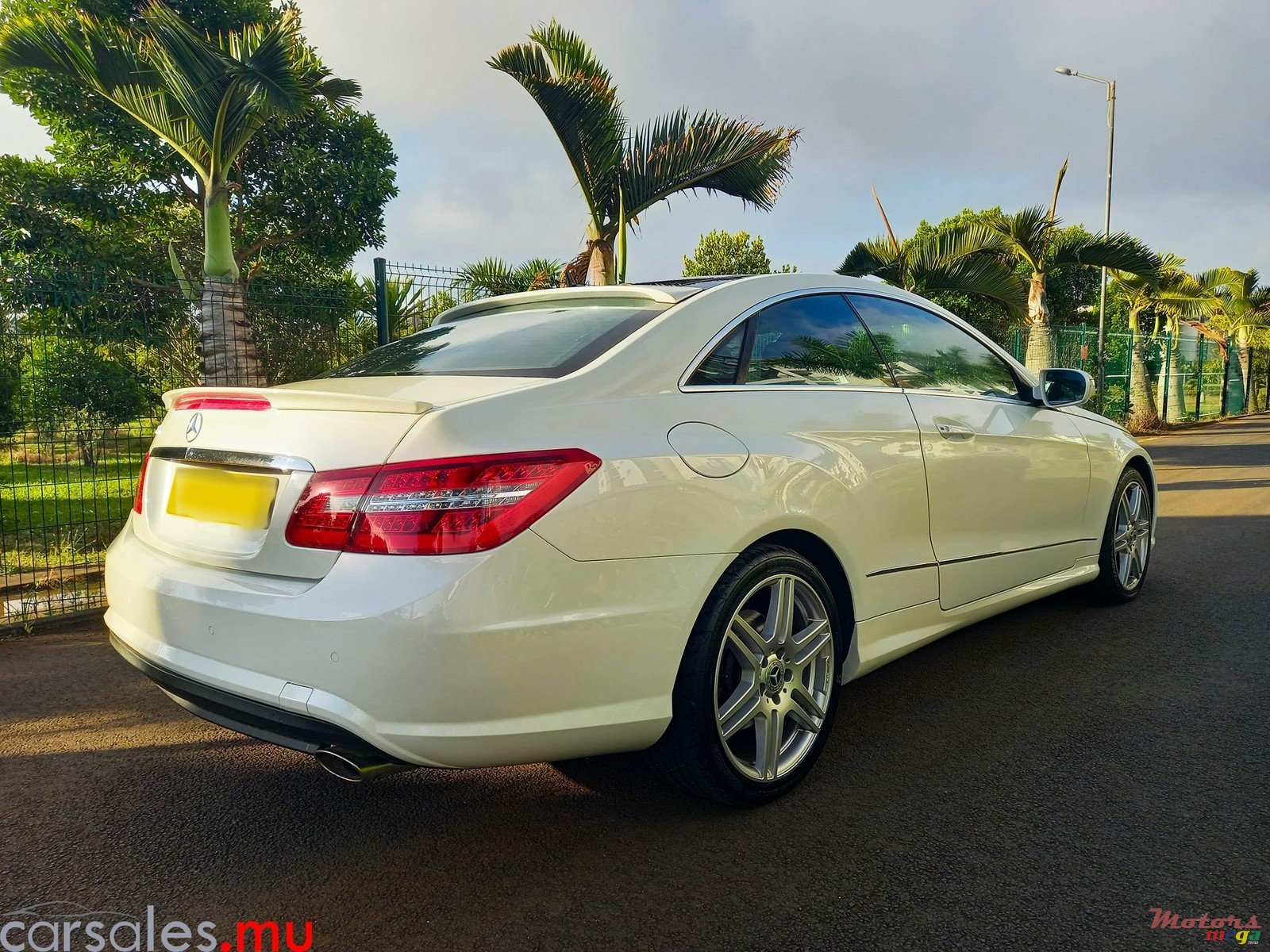 2010' Mercedes-Benz E 350 Coupe AMG 3.5 photo #3