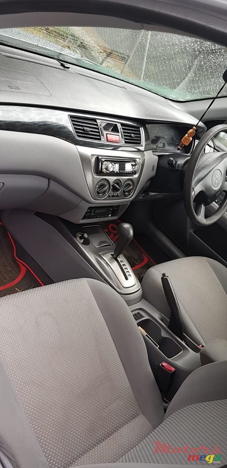 2007' Mitsubishi Lancer photo #3