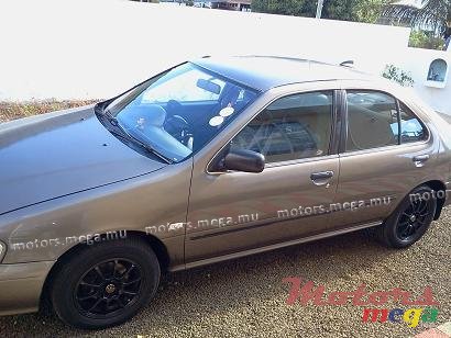 1999' Nissan photo #6