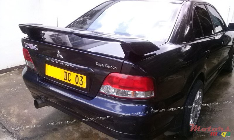 2003' Mitsubishi Galant Moteur Black top photo #2