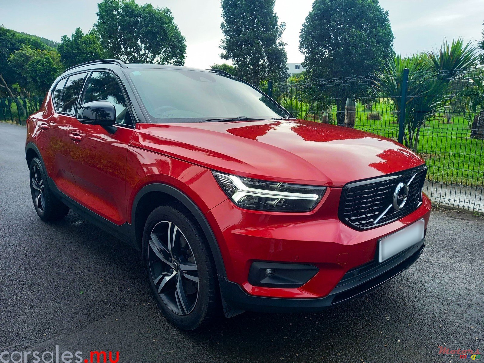 2020' Volvo XC40 1.5 Hybrid photo #1